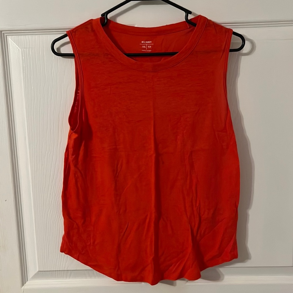 Old Navy red basic tank size extra small